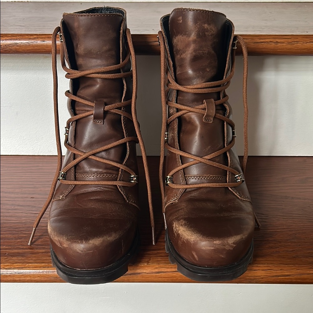 Sorel Joan of Arctic Lace Up Leather Wedge Boots